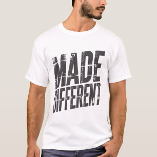 Camiseta Hecho Diferente Tipografía Negrita Motivacional