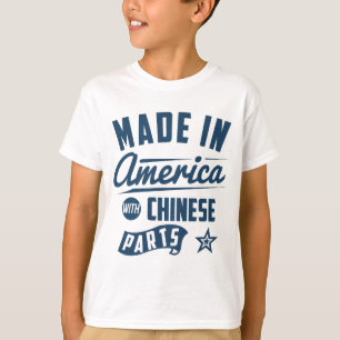 Camiseta Hecho en América con las piezas chinas