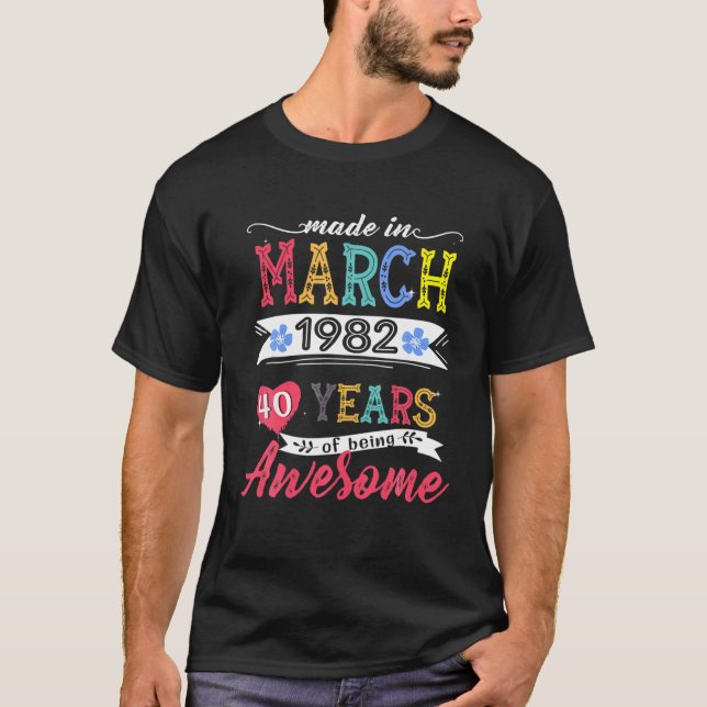 Camiseta Hecho En Marzo De 1982 40 Años De Ser Aterrador (Anverso)