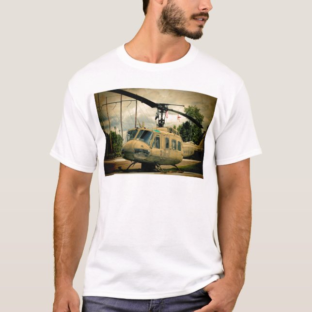 Camiseta Helicóptero de los militares de la era Uh-1 Huey (Anverso)