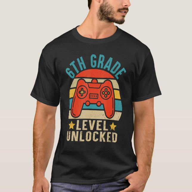 Camiseta Hello 6º Grado de videojuego desbloqueado de grado (Anverso)
