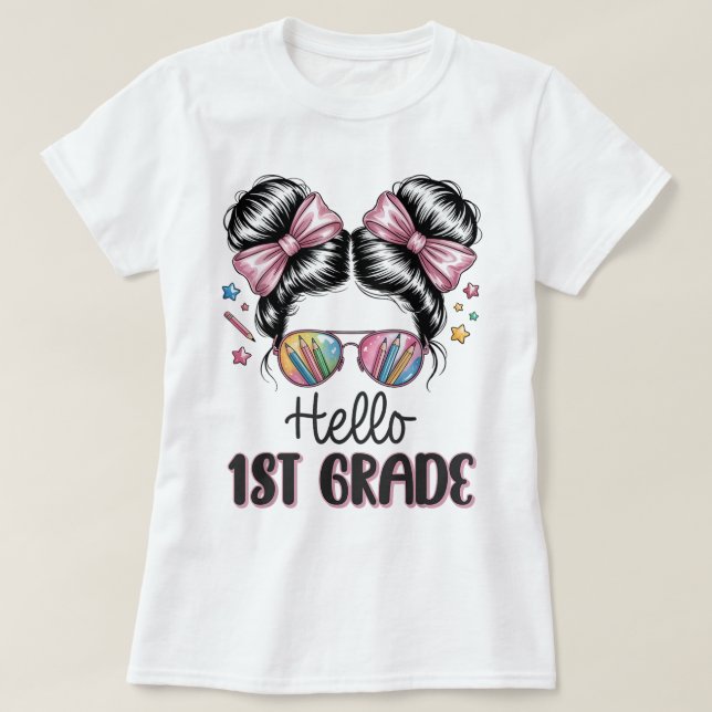 Camiseta Hello First Grade Teacher Coquette Pencil Bow (Diseño del anverso)