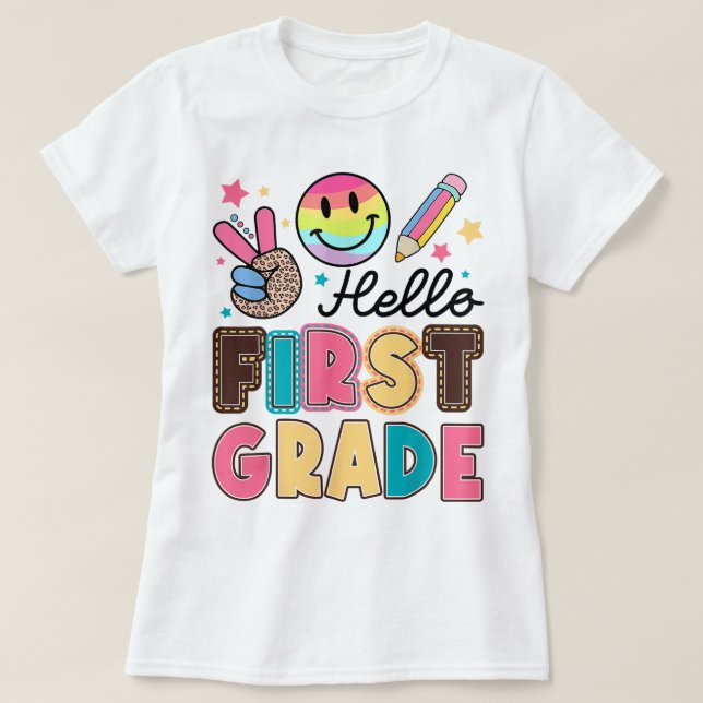 Camiseta Hello First Grade Teacher Coquette Pencil Bow (Diseño del anverso)
