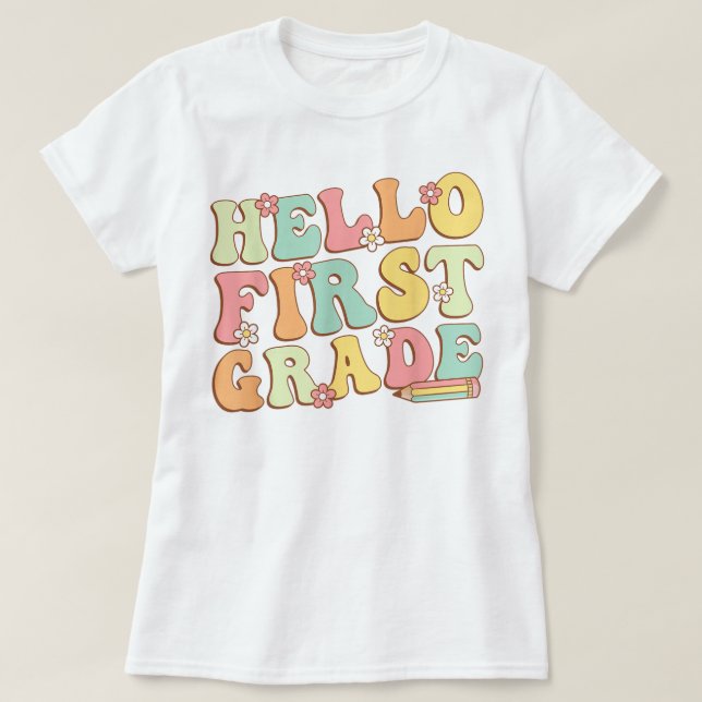 Camiseta Hello First Grade Teacher Coquette Pencil Bow (Diseño del anverso)