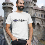 Camiseta HEMA Histórica Espada de Artes Marciales Europeas<br><div class="desc">Este diseño fue creado a través del arte digital. Puede cambiar el estilo de esta camisa eligiendo Más > bajo la opción de estilo. Se puede personalizar en el área de proporcionar o personalizar eligiendo la opción de hacer clic en el personalizar y cambiando el nombre, las iniciales o las...</div>