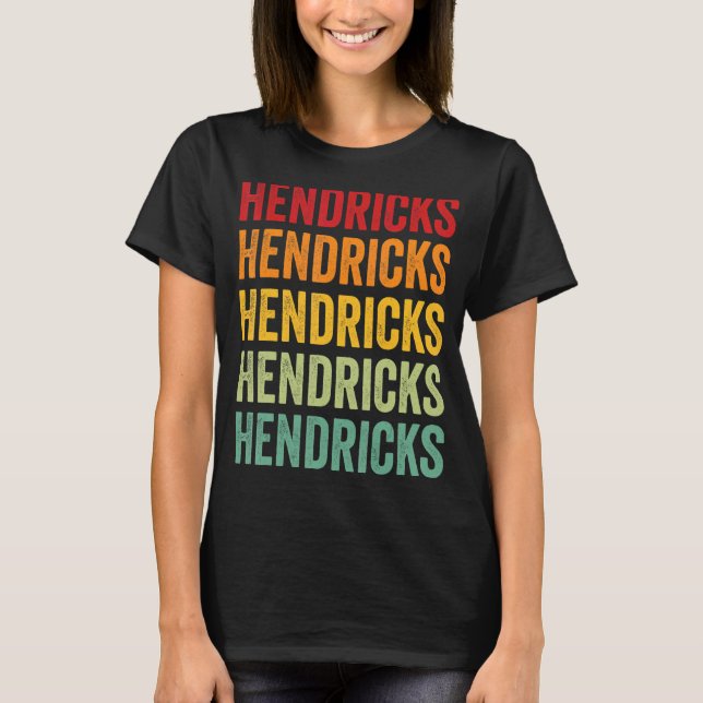 Camiseta Hendricks County Indiana Rainbow Text Design (Anverso)