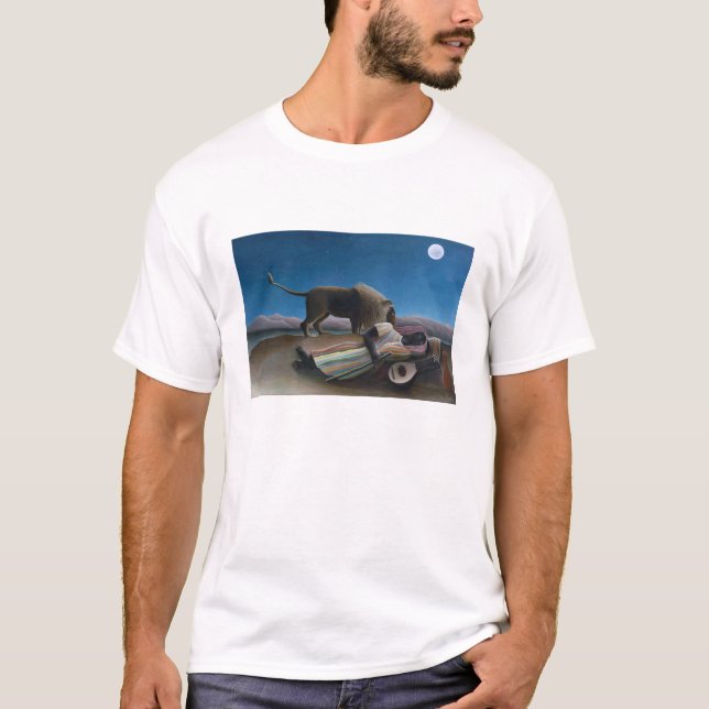 Camiseta Henri Rousseau - El gitano durmiente (Anverso)