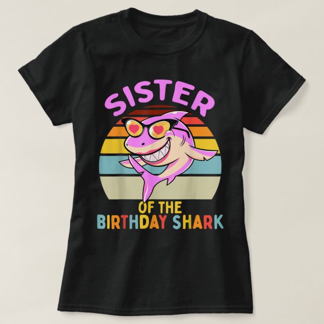Camiseta Hermana de la familia coincidente de cumpleaños de (Diseño del anverso)