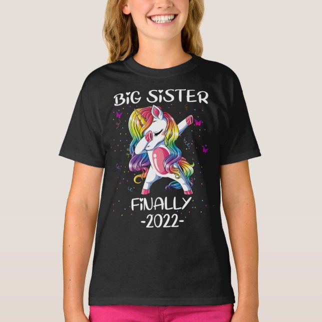 Camiseta hermana mayor unicornio Finalmente 2022 (Anverso)