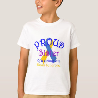 Camiseta Hermana orgullosa abajo del hermano de Symdrome