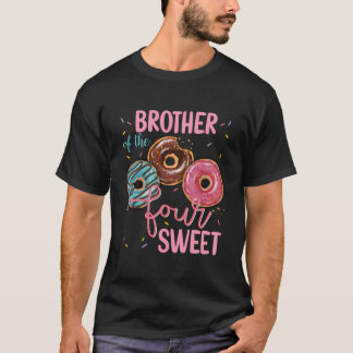 Camiseta Hermano De Los Dulces Cuatro De La Fiesta De Cumpl