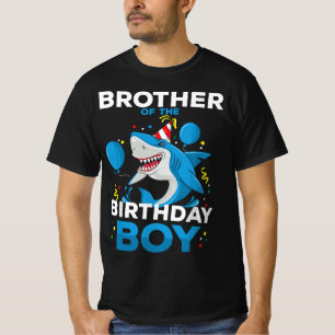 Camiseta Hermano hermano del bebé cumpleaños, el martillo d
