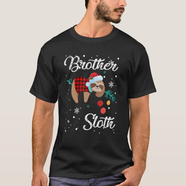 Camiseta Hermano Navidades Sloth Santa Hat Buffalo Plaid Re (Anverso)