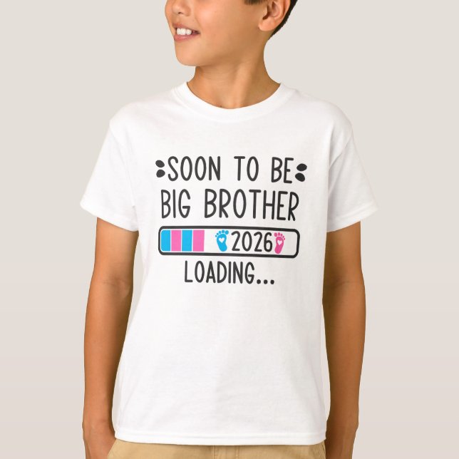 Camiseta Hermano Pronto a Llegar 2026 Cargando Anuncio de E (Anverso)