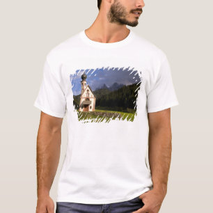Camiseta Hermosa iglesia solitaria llamada Rainui