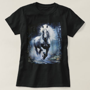 Camiseta Hermoso caballo blanco corriendo a través de la pr
