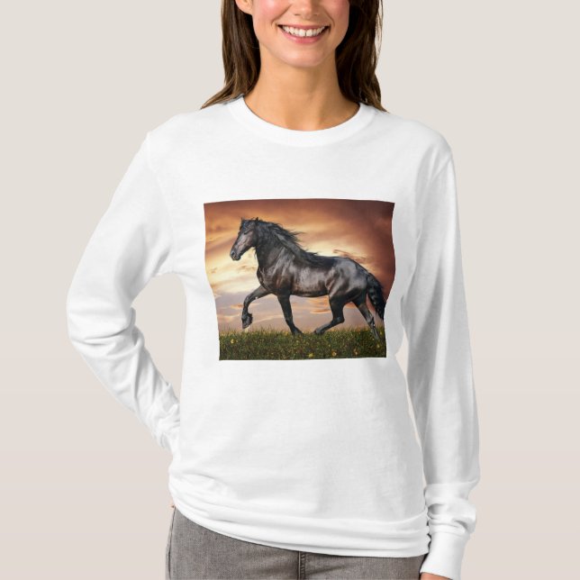 Camiseta Hermoso caballo negro (Anverso)