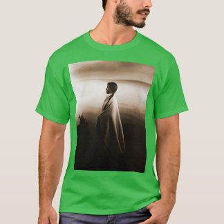 Camiseta Hermoso Chica de Ojibwe por Roland W