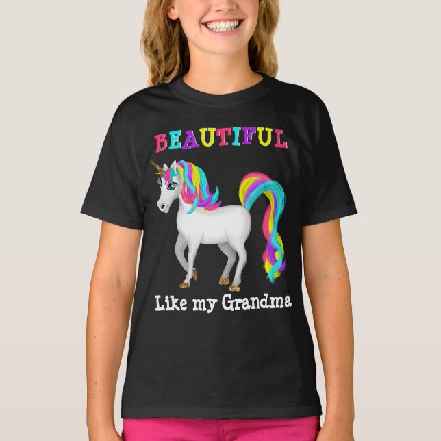 Camiseta Hermoso Como Mi Abuela Magnífica Unicornio (Anverso)