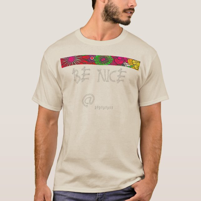 Camiseta Hermoso diseño de patrones florales (Anverso)