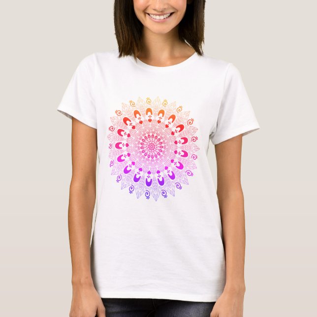 Camiseta Hermoso diseño de tonos ocre de flores de Mandala (Anverso)