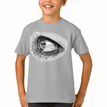 Hermoso ojo de mujer con rímel completo