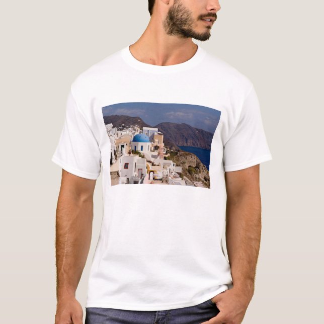 Camiseta Hermoso pueblo de Oia con edificios blancos (Anverso)