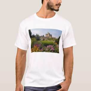 Camiseta Hermosos jardines y famoso castillo en