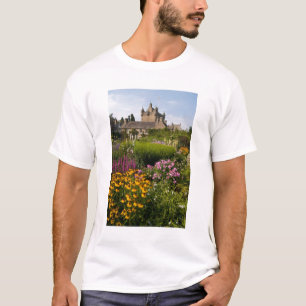 Camiseta Hermosos jardines y famoso castillo en Escocia