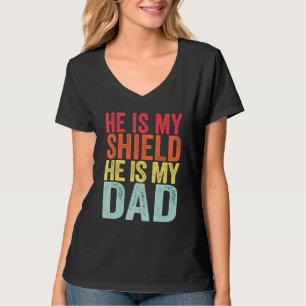 Camiseta Hes My Shield Retro Fathers Day