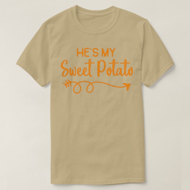 Camiseta Hes My Sweet Potato I Yam Couples de Acción de Gra (Diseño del anverso)