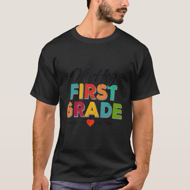 Camiseta Hey Primer Grado De Vuelta A Los Estudiantes De Ma (Anverso)