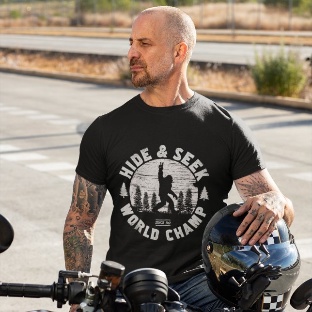 Camiseta Hide and Seek World Champ Funny Big Foot (Subido por el creador)