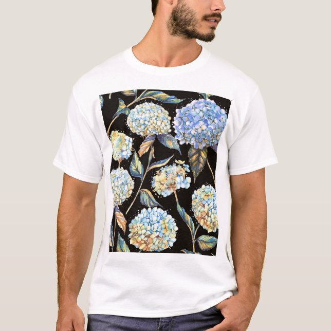 Camiseta Hidrangea Azul Acuarela: Patrón oscuro sin foco (Anverso)
