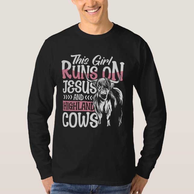 Camiseta Highland Cattle This Girl Runs On Jesus And Highla (Anverso)