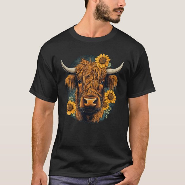 Camiseta Highland Cow With Sunflowers Animal Farm (Anverso)