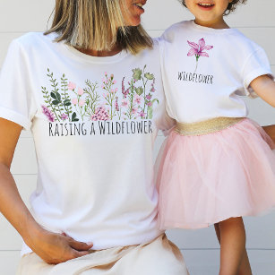 Camiseta Hija de mini Chica morada de flor silvestre color 