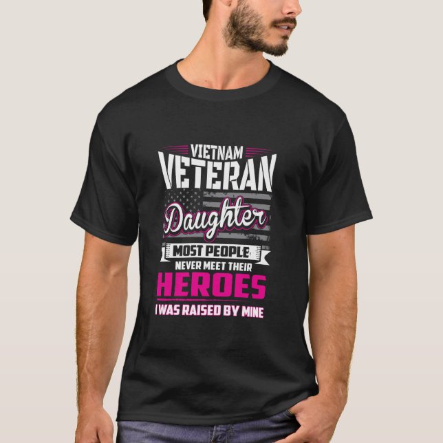 Camiseta Hija veterana de Vietnam criada por mi héroe (Anverso)