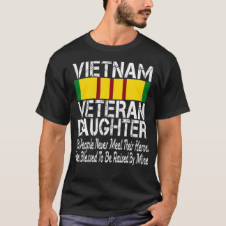 Camiseta Hija veterana de Vietnam criada por mi héroe
