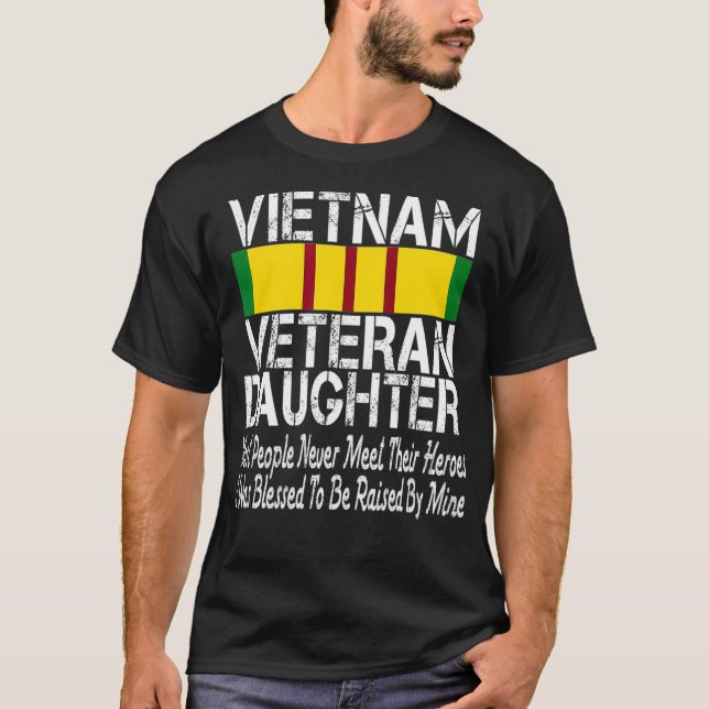Camiseta Hija veterana de Vietnam criada por mi héroe (Anverso)
