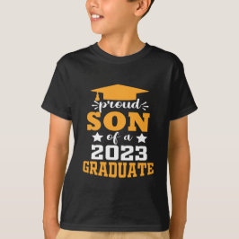 Camiseta Hijo orgulloso de una clase de 2023 Graduado de es