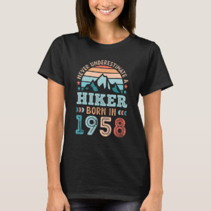 Camiseta Hiker nacido en 1958: Senderismo por los 70 años