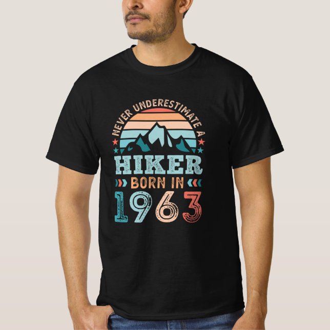 Camiseta Hiker nacido en 1963 60th Birthday Hiking Retro Gi (Anverso)
