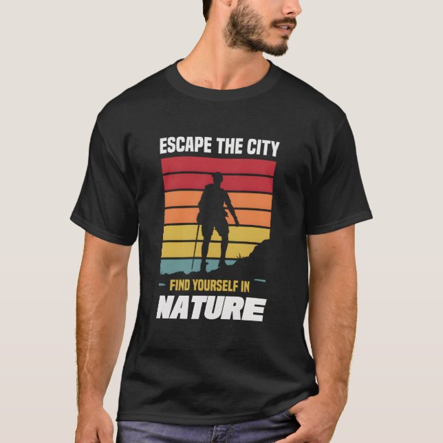 Camiseta HikingEscape The City Find Yourself In Nature (Anverso)