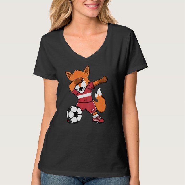 Camiseta Hinchas letones de la Fox Dabbing (Anverso)
