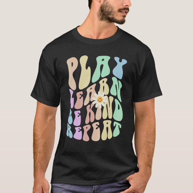 Camiseta Hippie PLAY LEARN BE KIND REPEAT Retro Stop Bullyi (Anverso)