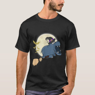 Camiseta Hippo Witch Riding Broom Funny Halloween Animal