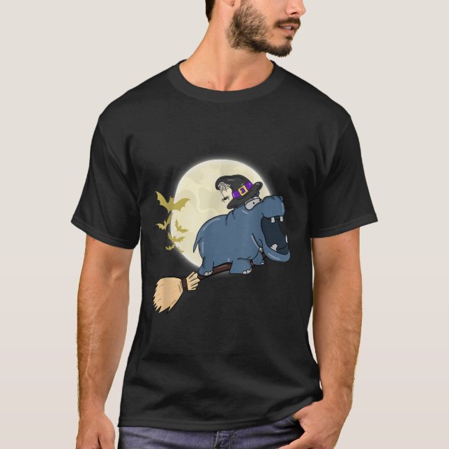 Camiseta Hippo Witch Riding Broom Funny Halloween Animal (Anverso)