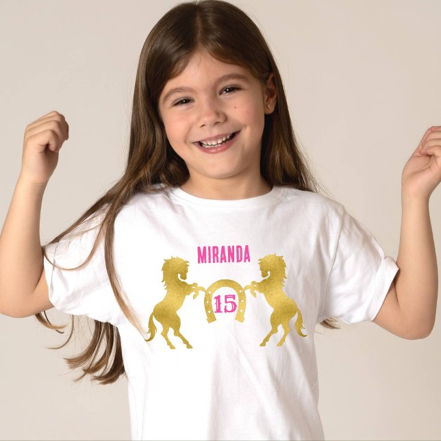 Camiseta Híptico ecuestre de oro de cumpleaños con temática (Horse themed birthday party personalized shirt Gold horses pink writing)