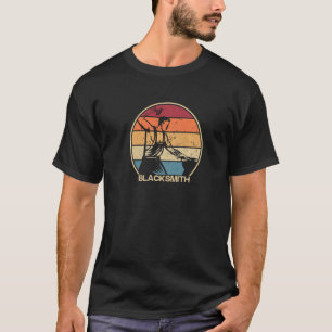 Camiseta Hobby Leyenda de herrero retro Anvil Forjando Negr